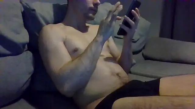 Miquelp123 online show from April 22, 8:30 am