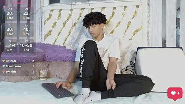 ian smith  online show from April 1, 12:18 pm