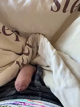 twankletoes1234 online show from March 11, 8:32 am