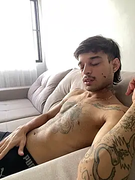 ruffvip online show from February 4, 2:01 pm