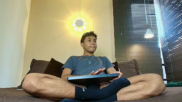 Damon Salvarote S online show from April 18, 7:58 pm