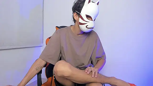 Senpai Lover  online show from March 18, 7:50 pm