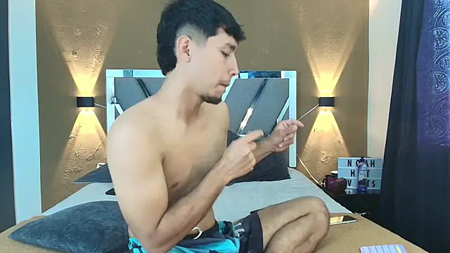 Noah Smith01 online show from March 12, 9:33 pm