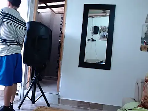 waner thom online show from February 8, 10:47 pm