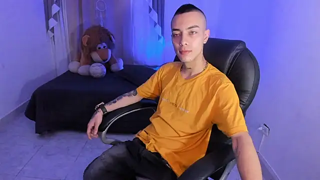 Dereck Boy  online show from February 10, 2:05 am