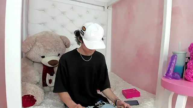 thanier 18 online show from February 11, 7:52 pm