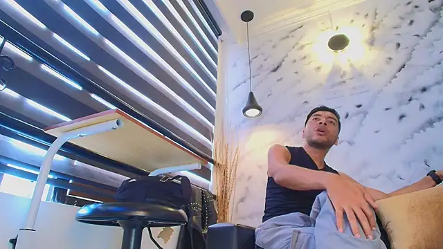 Max Hornye online show from March 23, 6:36 pm