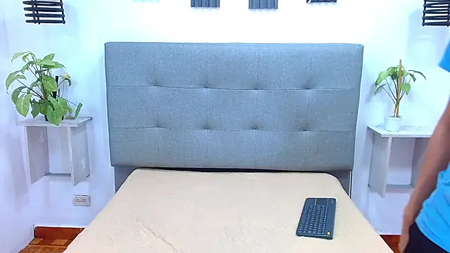 SamiSaturno online show from March 4, 8:05 pm