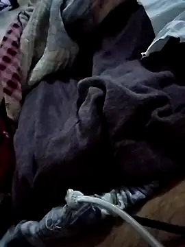 UnsureSlide online show from March 26, 2:37 am