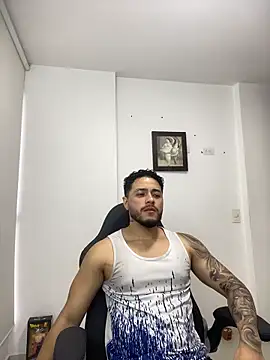 MattiaDupont online show from April 3, 9:44 pm
