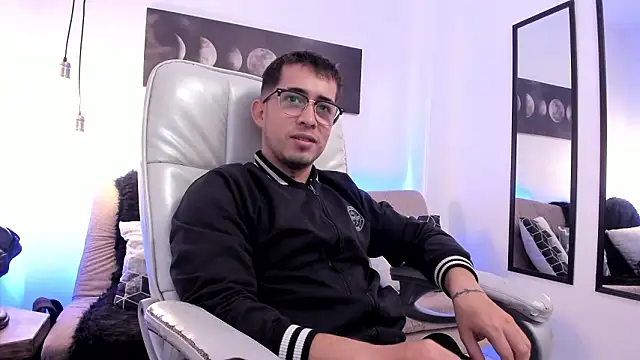 Tommas Jhonson online show from March 6, 3:36 am