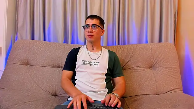 Tommas Jhonson online show from February 20, 4:09 am