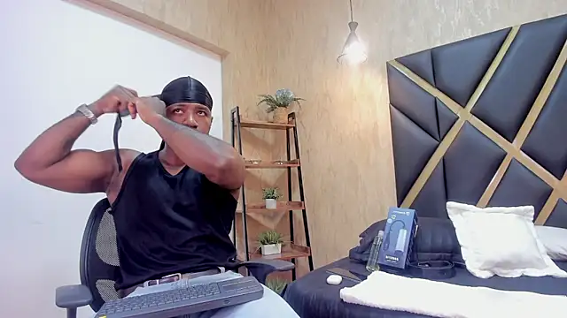 LuccianoDaytona online show from February 23, 7:59 pm