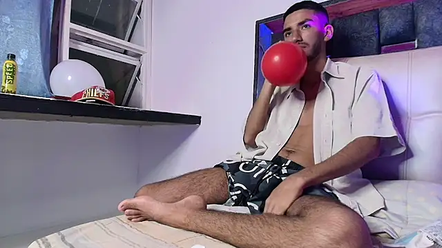 Noah-JONES online show from February 15, 4:29 am