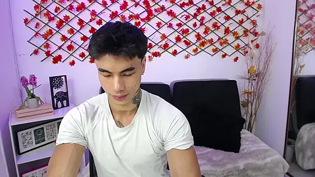 IanWest  online show from February 25, 12:17 pm