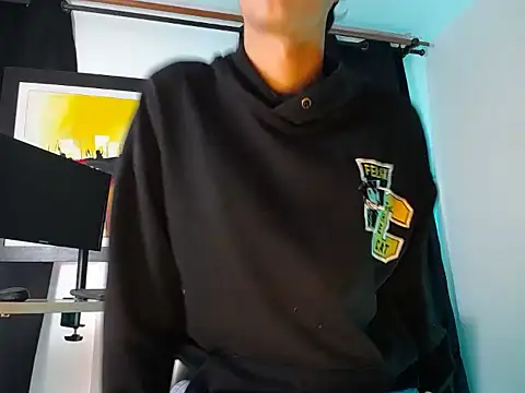 jullian ricci online show from March 3, 7:54 pm