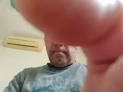 davidgra19788 online show from April 2, 9:28 am