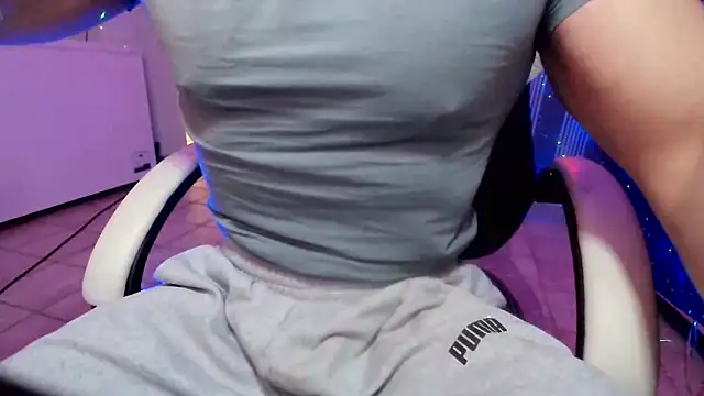 YouAndMe-forever online show from February 11, 11:37 am