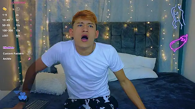 NicolasTorrez online show from April 19, 3:28 am