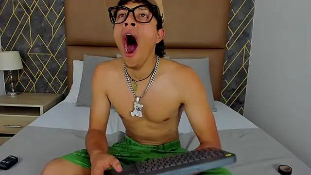 Escanor Hot online show from February 28, 8:30 pm