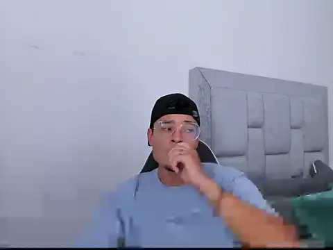 FredericSloan online show from March 4, 6:37 pm