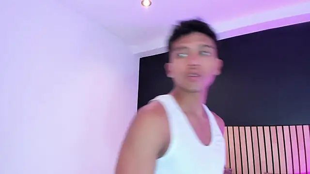 jhoystrong  online show from March 3, 7:54 pm