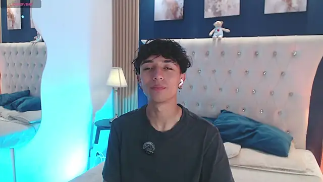 Aiden Rivers  online show from July 7, 1:04 pm