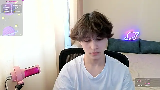  LukaHayes  online show from April 10, 2:02 pm