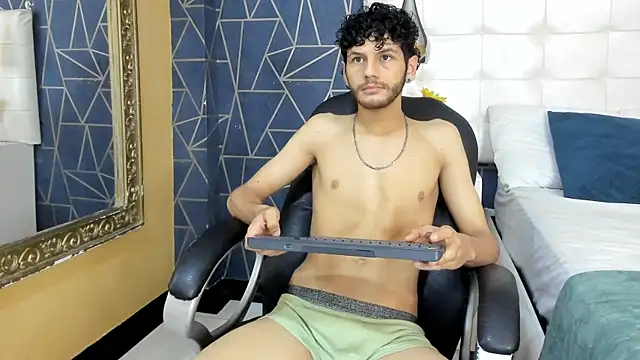 LuckySammer online show from March 3, 12:01 pm