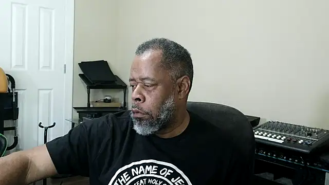 Cleozevo1961 online show from April 17, 2:53 pm