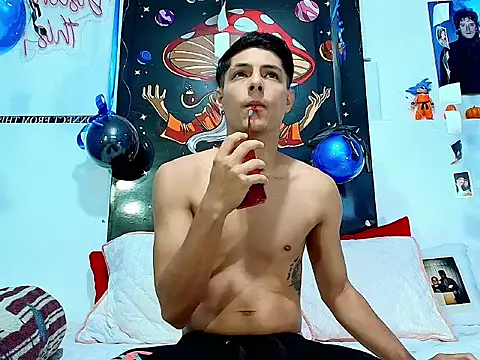 Eliassalvatore  online show from March 14, 4:03 pm