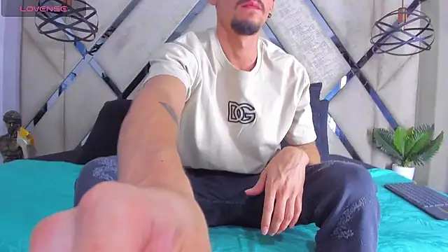 SharonTygaX online show from April 5, 9:22 pm