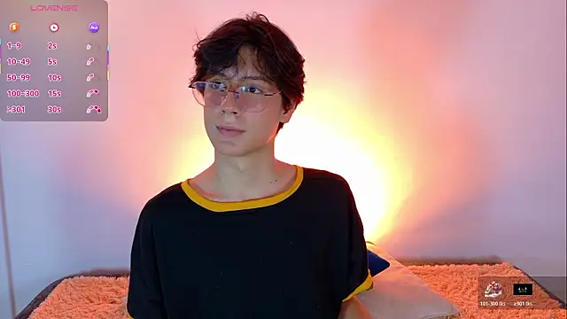 lui x dust online show from March 2, 6:03 am