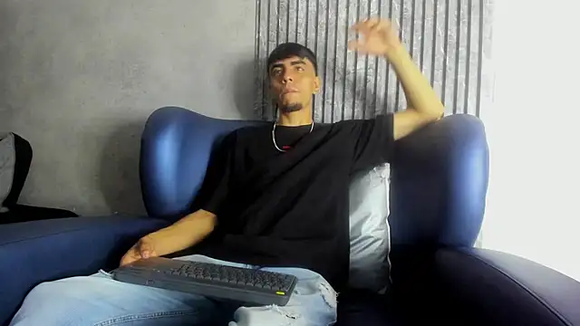 Endrick-23 online show from April 19, 3:39 am