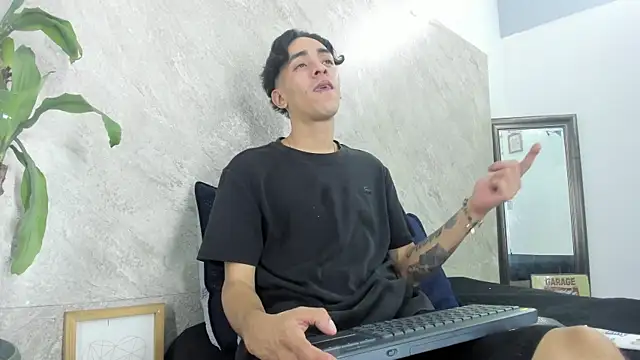 Mick-lollipop online show from April 9, 7:53 pm