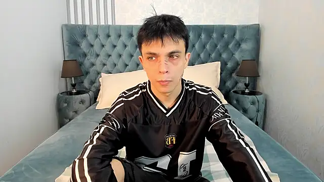 ClarkBev online show from April 19, 6:24 am