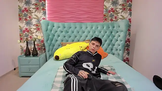 ClarkBev online show from April 4, 8:11 am