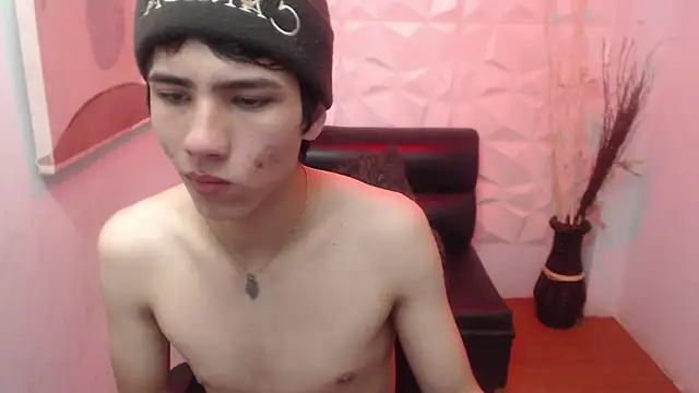 Stich 23 online show from March 12, 2:58 pm