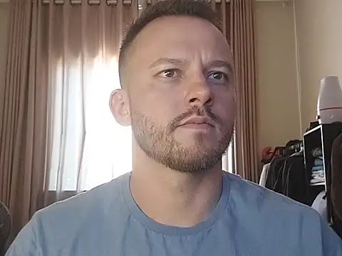 amanteloiro online show from April 29, 6:14 pm