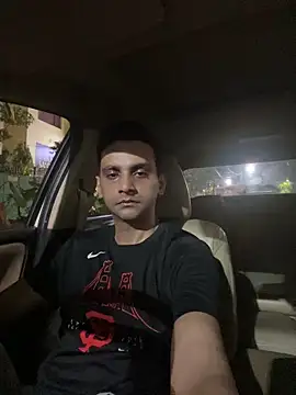 online4u08 online show from April 16, 1:33 pm