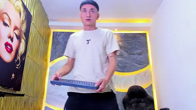 Matheus Ic  online show from March 7, 8:50 pm