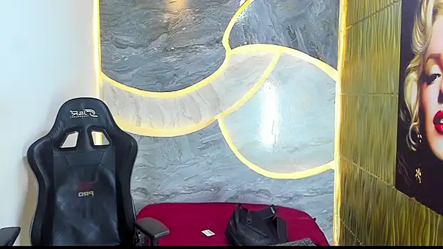 Matheus Ic  online show from April 6, 7:36 pm