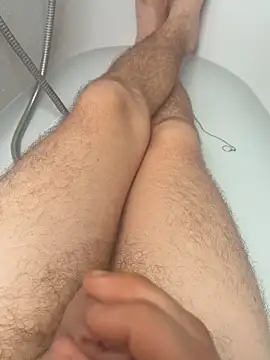crustyyy1 online show from May 3, 9:34 am