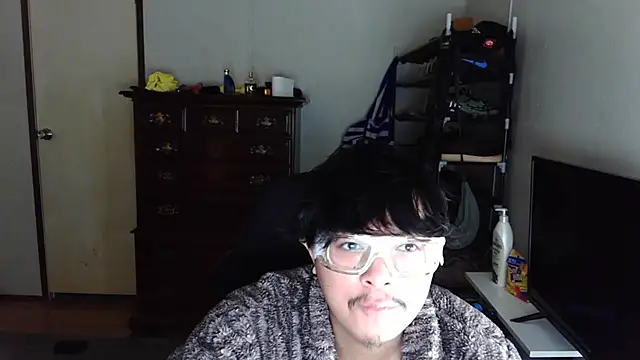 longlongsong online show from March 4, 1:18 pm