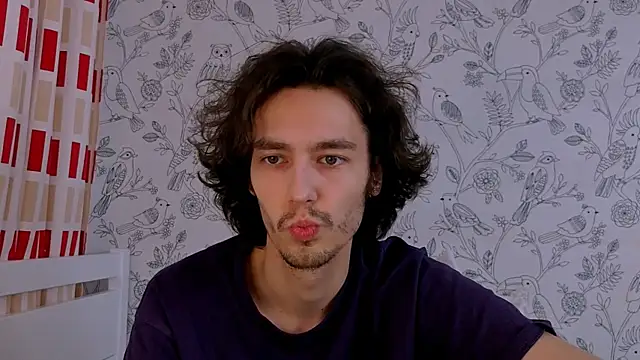 crybae online show from April 3, 4:53 am