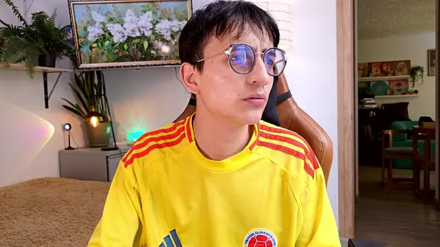 Sr evann online show from April 18, 4:19 pm