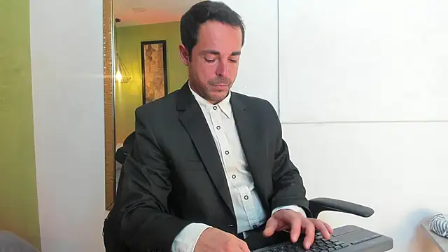 Adams Sanz online show from June 9, 7:37 pm