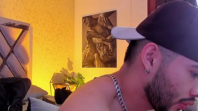 Vincentblack online show from April 18, 5:20 am