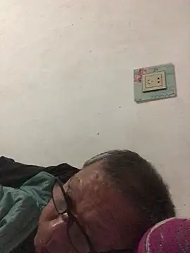 yaocaobi8 online show from April 2, 2:03 pm