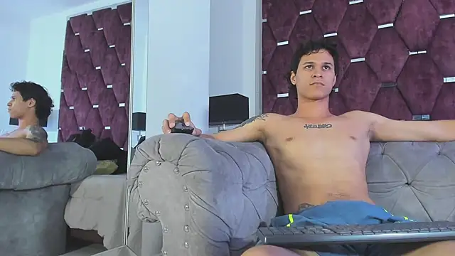 TonyBenedetti online show from July 17, 9:32 pm